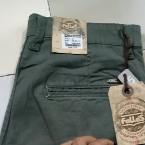 Celana Chino Fallas Slimfit: Celana Chino Slimfit untuk Pekerjaan & Acara Sehari-hari