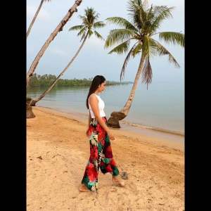 กางเกงขายางผ้าไหมญี่ปุ่น ฟรีไซค์ เอวยางยืด ยืดตามตัว งานคนไทย มี30ลาย กระเป๋าข้าง ทรงกระบอก ผ้าพริ้วใส่สบาย