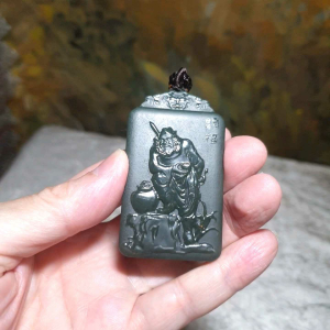 Premium deep green Nephrite double sides cravings Pi Xiu "Heavenly Master" Zhong Kui "Blessings" Jade pendant (with certificate) [Natural Crystal] 优质和田玉塔青深绿双面雕刻貔貅天师钟馗赐福吊坠(带证书)