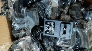 Sạc type C pin áo điều hòa 9V - 2A có đèn báo tự ngắt khi pin đầy.