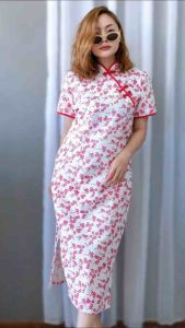 เดรสคอจีนลายซากุระ