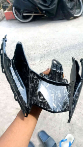 Panel Bawah Lampu Belakang Aerox New Karbon