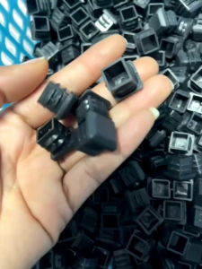 จุกปิดรูท่อหรือรูเหล็กเหลี่ยม (สวมใน) ขนาด 5หุ่น จำนวม 20 ชิ้น