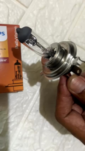 Bohlam Philips Lampu H4 Philips Premium Vision 60/50W P43T-38 KEU