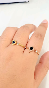 RinaXp - Cincin Clover Bunga Hitam Kecil Permata Zircon Titanium Anti Karat