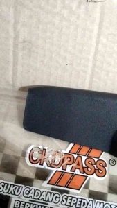 PENUTUP RANTAI PLASTIK MOTOR SMASH LAMA SHOGUN