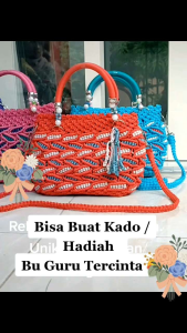 Tas Rajut Bahan Tali Kur Motif Daun Panjang Pegangan Mutiara Tali Selempang Tutup Resleting Warna Bervariasi