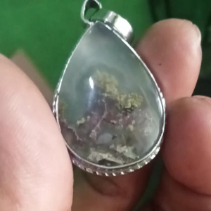 Batu Lumut Trenggalek Unik: Bahan Alami untuk Dekorasi