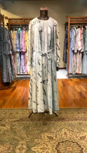 Farhana Dress by Dian Pelangi LIMITED EDITION Busana Muslim Gaun Casual Formal Pesta Pernikahan Kondangan Lebaran Wanita Cantik Anggun Modis Modern Simple Elegan Mewah Model Korea Terbaru Motif Batik Hand Made Kekinian