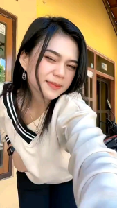 Sweater crewneck wanita R VNECK - sweater wanita korean style