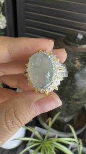 หยกแท้พม่า 100% หยกสีขาว เนื้อแก้ว เนื้อสาย พม่า 200 กราฟ