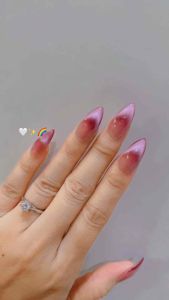 เล็บปลอมสีเจลแท้สวยสวยงานลูกแก้วสีชมพูฉ่ำฉ่ำ(ทรงแหลม)
