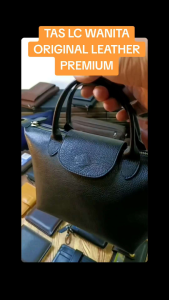 Tas Kulit Desain Elegan: Tas Selempang Kulit Wanita