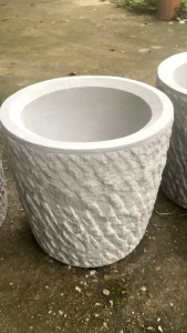 cối đá xanh nguyên khối với đường kính (chiều rộng=28cm. chiều cao=20cm)