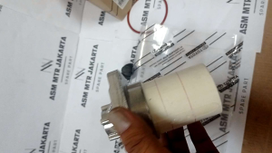 FUEL FILTER | FILTER SOLAR BAWAH INNOVA REBORD 2015-2021 ORIGINAL JAPAN 1PC