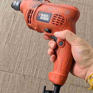 สว่านเจาะ-กระแทก  BLACK&DECKER รุ่น500w จับดอก 10mm. สภาพมอเตอร์ไหม้ ตีเป็นราคาอะไหล่