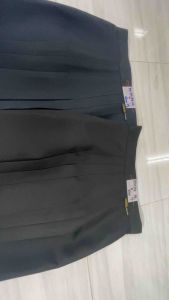 กระโปรงนักเรียนทรงแคบ สีกรมเข้ม ตีเกล็ด 6.5 ตราร้านน้านา