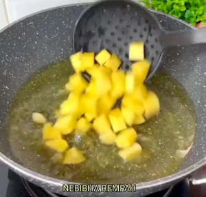 KENTANG BESAR RP 8.500 / 500 GRAM