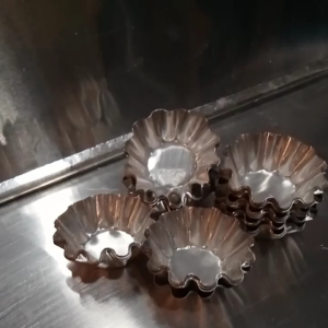 Medium-Sized Macaroons: A Sweet Treat for Every Occasion