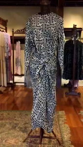 Ikat Dress Viscos by Dian Pelangi: Busana Muslim untuk Pesta & Casual