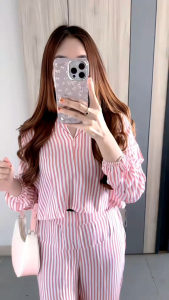 setelan crop and top terbaru / oneset salur garis wanita / baju setelan wanita kekinian / setelan