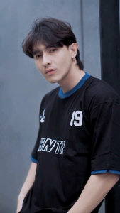 HUNTERCUTZ - kaos oversize oneck hitam merah biru