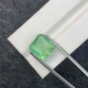 พลอย ฟลูออไรต์ เเท้. Natural Fluorite. 10.60 การัต (cts) | 12.80 X 12.20 X 8mm | FL08
