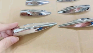 List Sayap Garnish Belakang Grand Avanza Xenia Veloz 2015-2018 Cover Chrome