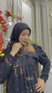 Gamis Qirani By Alya Syari & Gamis Ceruty: Pilihan Bahan Nyaman