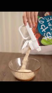 Food Bag Sealer Clip With Pour Spout Airtight Reusable Storage Clip For Snacks Rice Flour Cereal Coffee Pet Food
