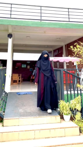 Desain Abaya Klasik: Abaya Khalifa & Gamis Hitam Temboro