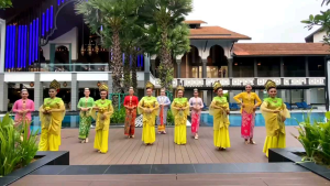 Kebaya Sulam Nyonya Traditional Hand Made Limited Edition Plus Size(5XL)