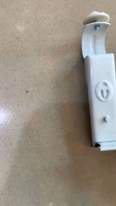 Bracket Penyangga Kaki Rel Batang Gordyn