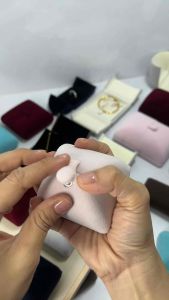 กล่องเก็บเครื่องประดับแบบพับรุ่นกำมะหยี่พรีเมี่ยม จัดเก็บsetสร้อยคอ สร้อยมุก จี้สร้อย ต่างหู แหวน มีครบทุกสี