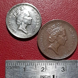 Koin British kecil Koleksi klasik 2 keping Tahun 1995 BEKAS
