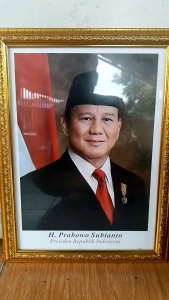 SATU SET PIGURA 10RS (25X35) CETAK GAMBAR PRESIDEN DAN WAKIL PAK PRABOWO & GIBRAN TERBARU 2024