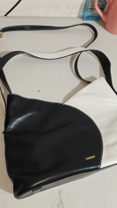 Preloved Carlyn Korea BagGenuine Leather Bag