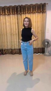 กางเกงยีนส์มือสอง ทรงสวย ทรงบอยทรงกระบอก เอวสูงใส่แล้วเก็บพุงได้ดี ไซด์ระบุอยู่ในรูปแล้วค่ะ