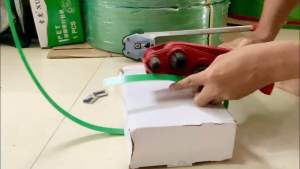 Dụng cụ căng dây đai