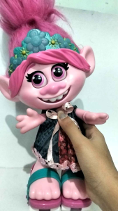 Preloved DreamWorks Trolls World Tour Dancing Hair Poppy doll by Hasbro