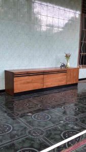 MEJA TV BUFET TV MINIMALIS JATI JEPARA FURNITURE UKURAN 200x45x60 cm