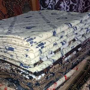 Kain Jarik Batik Bawahan Kebaya Akad Nikah Putih Tulang Navy Motif Sidomulyo