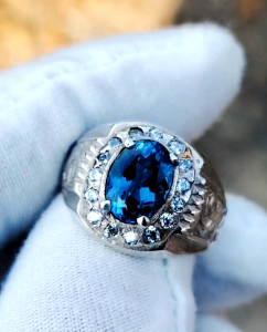 Natural London Blue Topaz 3.4 carat silver ring