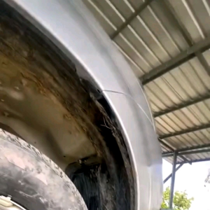 น้ำยาสลายคราบช่วงล่าง คู่กับ น้ำยาสลายคราบอเนกประสงค์ พ่นตัวรถ สะอาดทั้งสีรถและช่วงล่าง