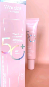 Wardah UV Shield Tone Up Sunscreen SPF 50+ PA+++ 30ml/Sunscreen Wajah*
