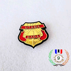 Pin Gada Utama Magnet Akrilik Hitam Motif Timbul 3D
