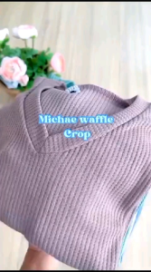 Sweater Crop Wanita Waffle Rajut Korean Style