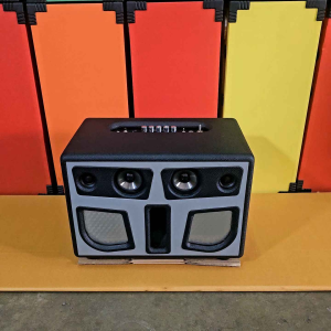 ลำโพงบลูทูธ (พร้อมแบตในตัว) ดอกซับ 4 นิ้วคู่ กลาง3นิ้วแหลม2นิ้ว แอมป์TB21(แท้) 200watt หุ้มหนังสีดำหน้ากากเทา