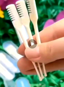 Readystock 现货🇲🇾 鼻毛修剪器手动清理鼻孔神器男女士刮毛器防刮伤鼻孔修剪刀双头式 Nose Hair Trimmer