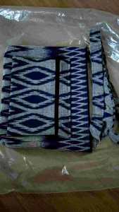 กระเป๋าสะพายข้าง ลายมัดหมี่ ผ้าไทย 26*20cm